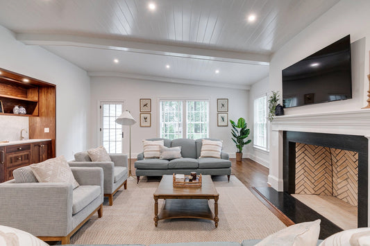 Luxury Staging: 9302 Erlwood Road